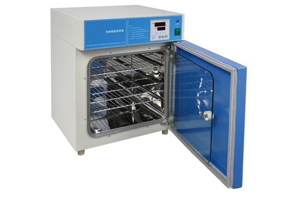培养箱